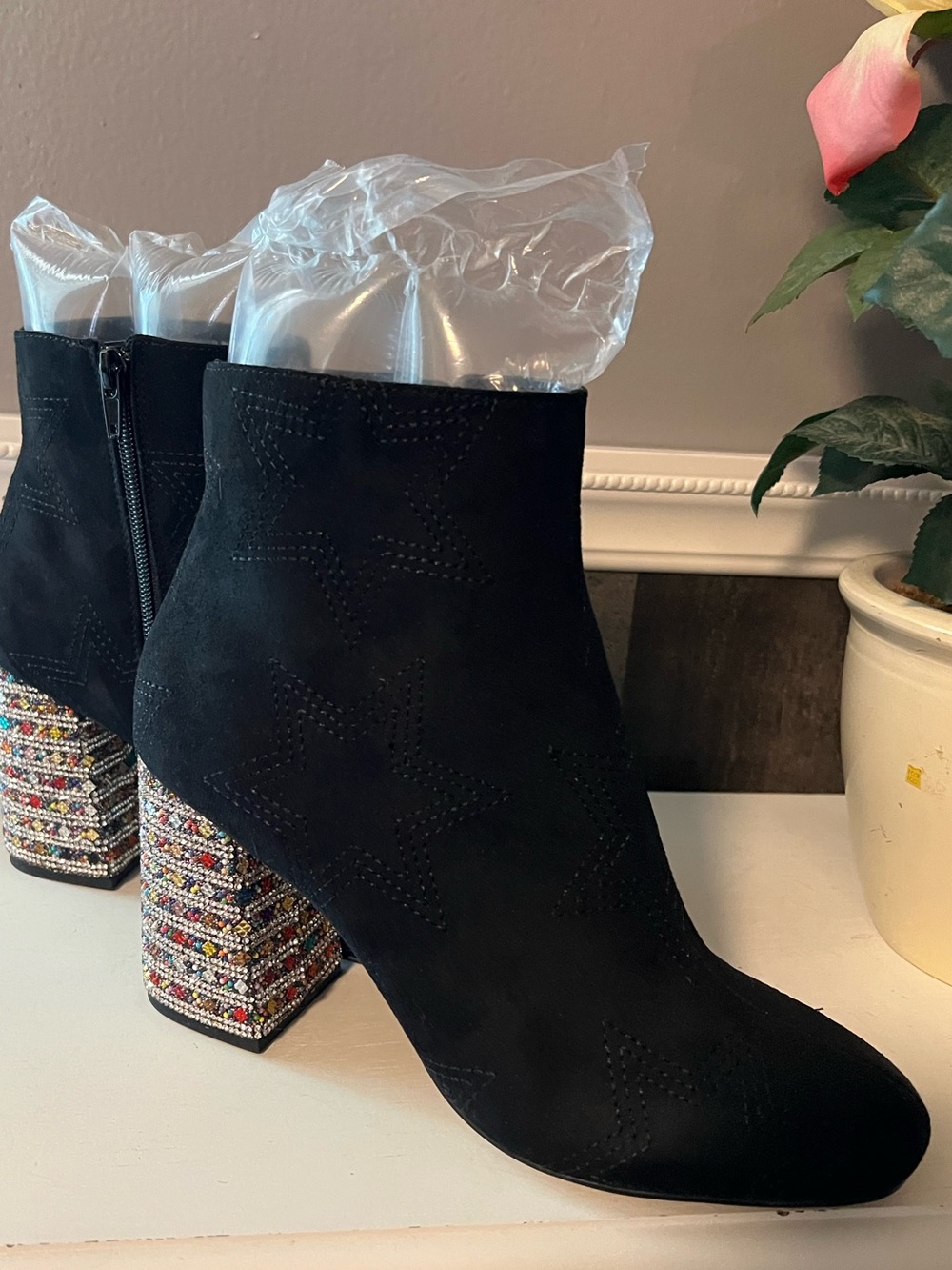 Betsey Johnson Black Star Embroidered Ankle Boots with Beaded Block Heel - Picture 2 of 7
